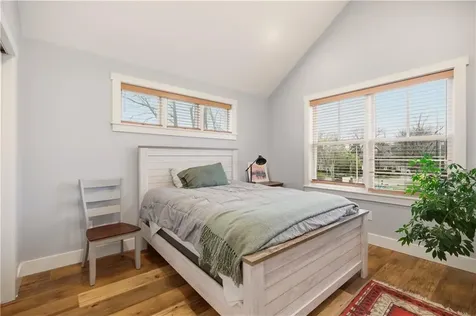 1124 Narragansett Boulevard Cranston RI 02905