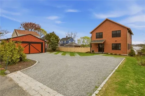 1124 Narragansett Boulevard Cranston RI 02905