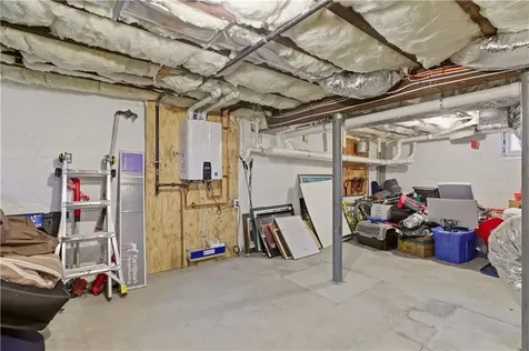 1124 Narragansett Boulevard Cranston RI 02905