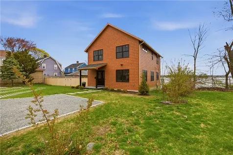 1124 Narragansett Boulevard Cranston RI 02905