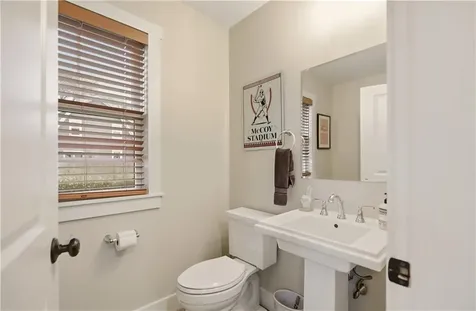 1124 Narragansett Boulevard Cranston RI 02905
