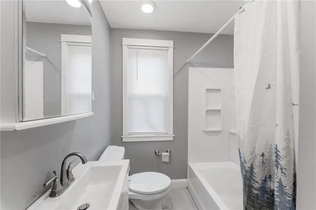 9 Mcguire Road North Providence RI 02904