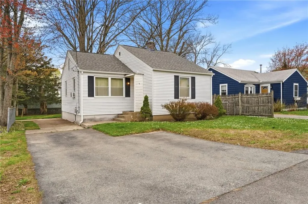 9 Mcguire Road North Providence RI 02904