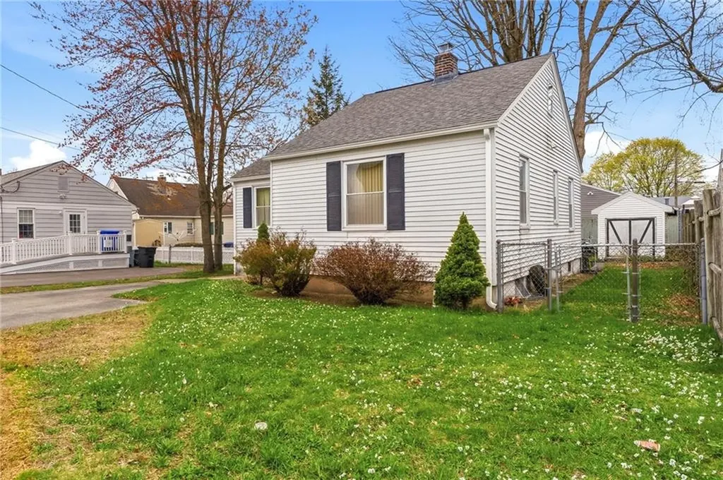 9 Mcguire Road North Providence RI 02904