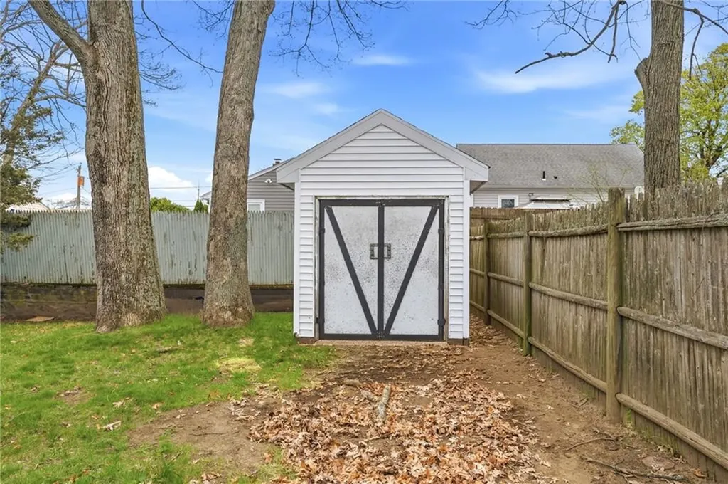 9 Mcguire Road North Providence RI 02904