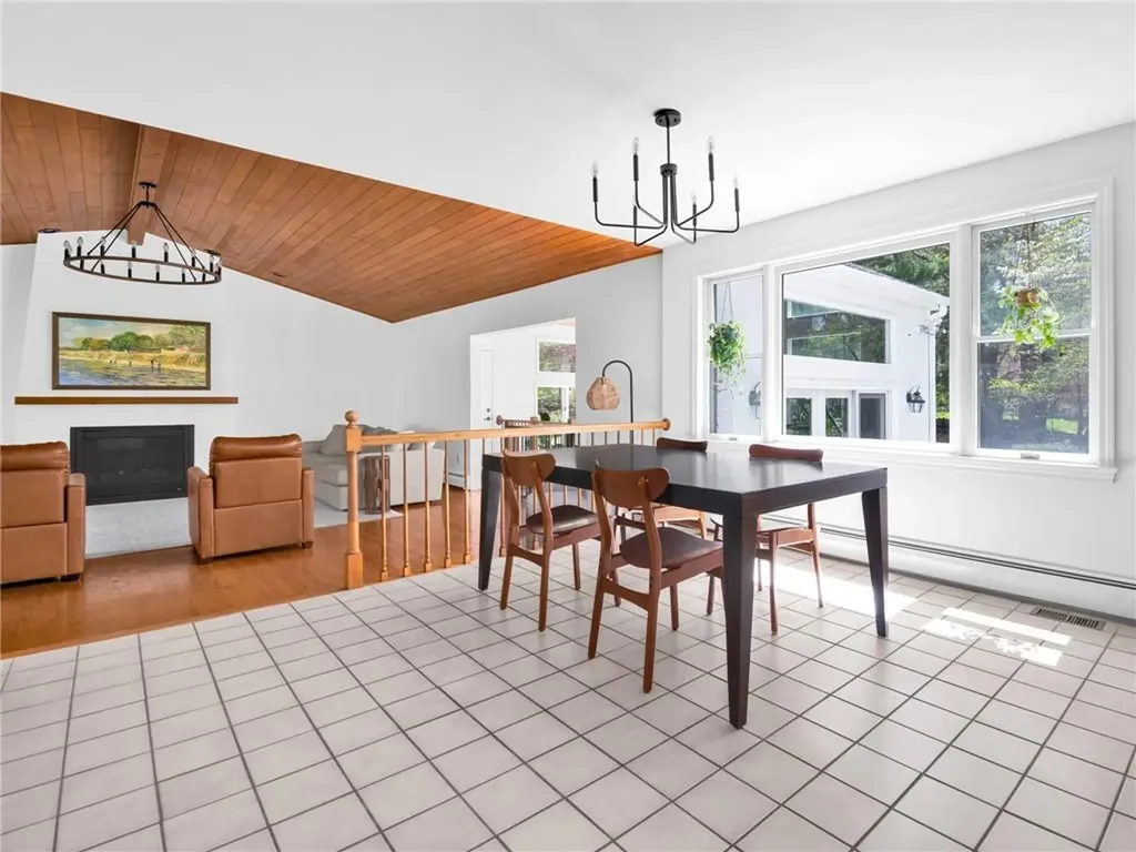 100 Joseph Court Warwick RI 02886