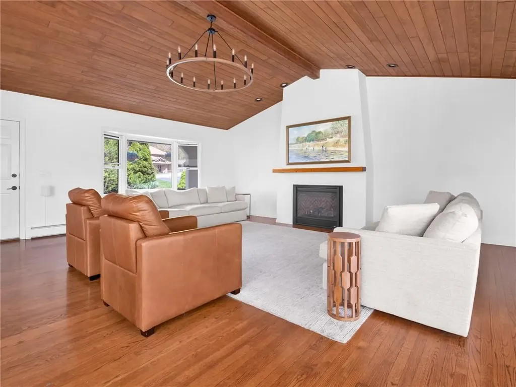 100 Joseph Court Warwick RI 02886