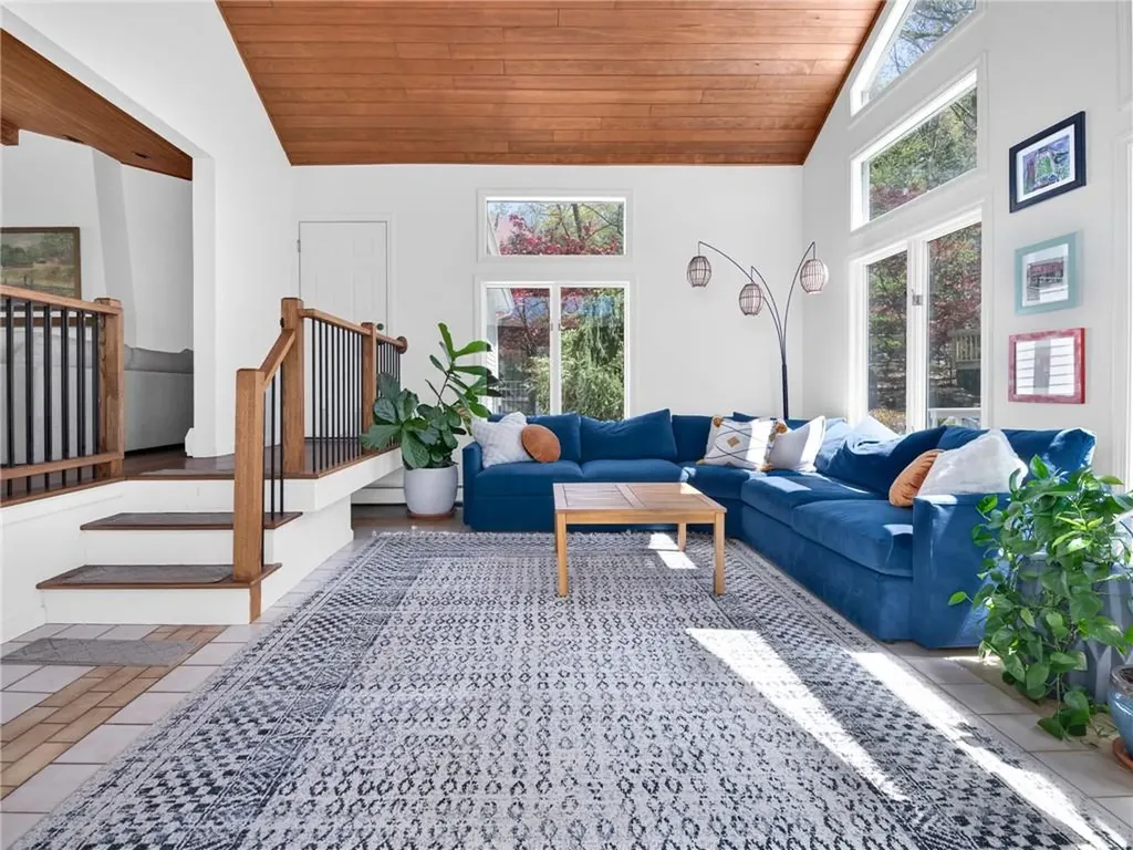 100 Joseph Court Warwick RI 02886