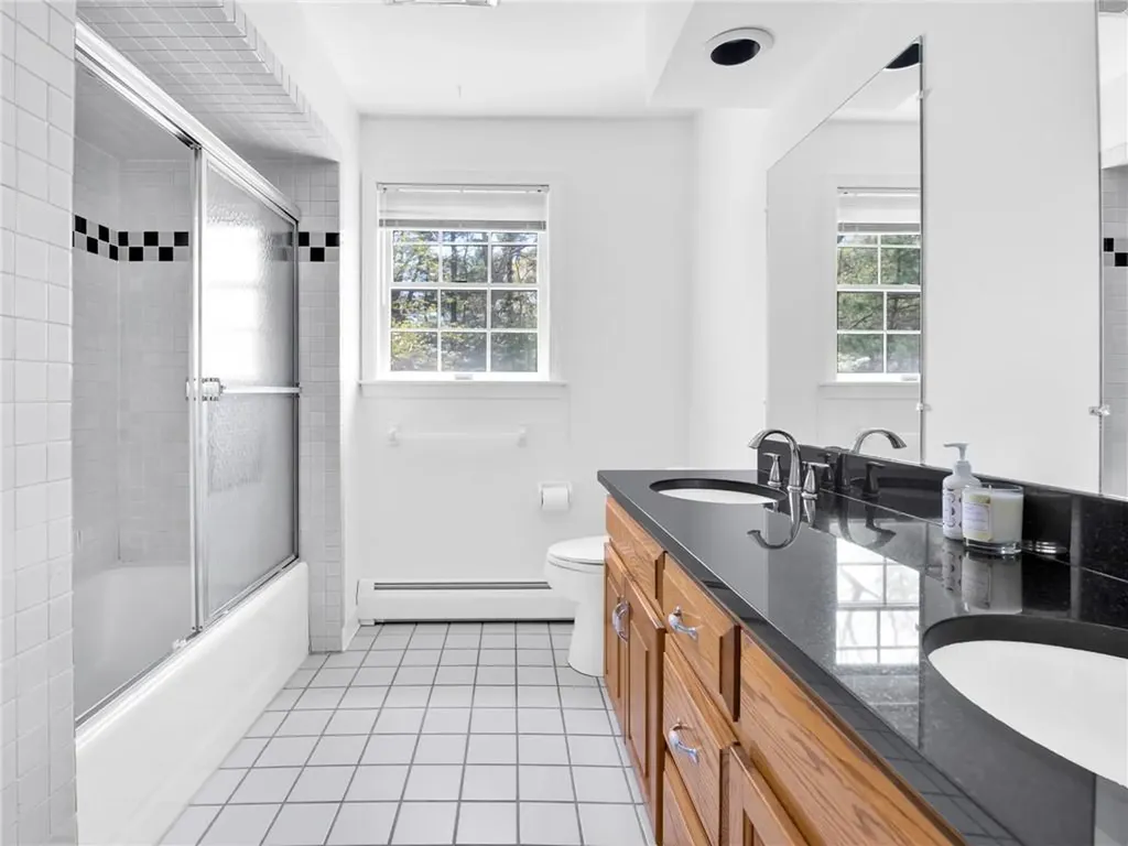 100 Joseph Court Warwick RI 02886