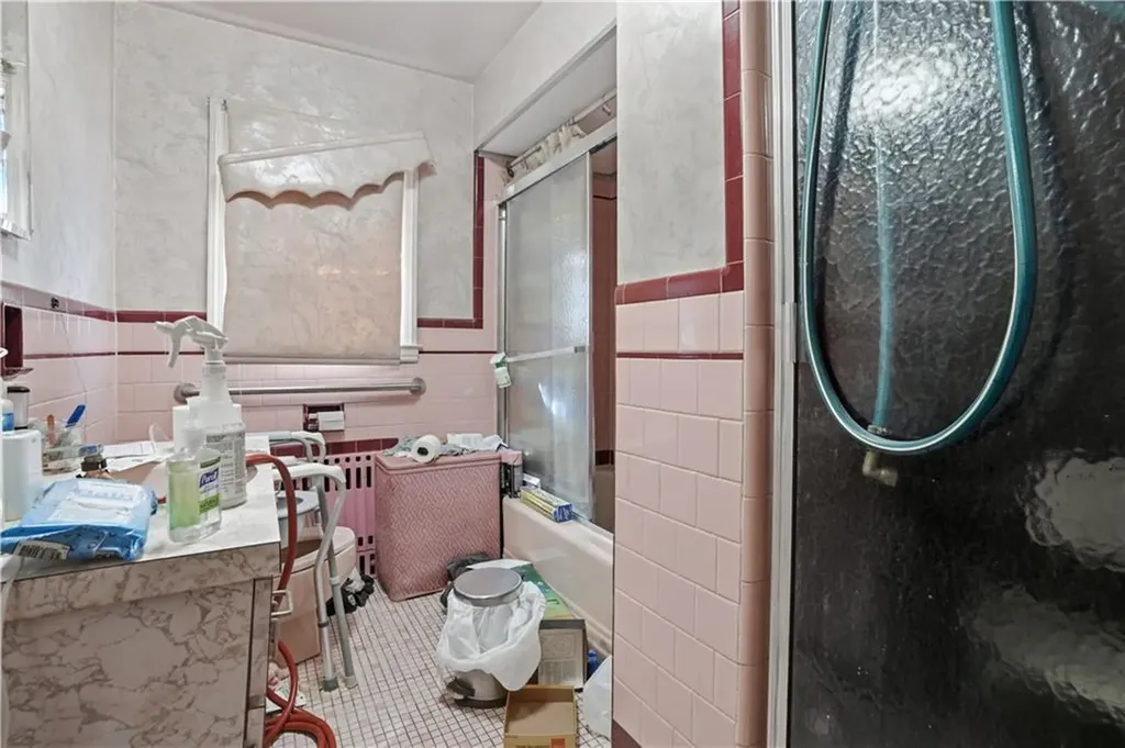 66 Edgehill Road Providence RI 02906