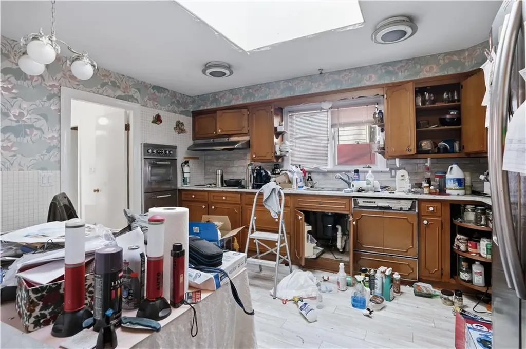 66 Edgehill Road Providence RI 02906