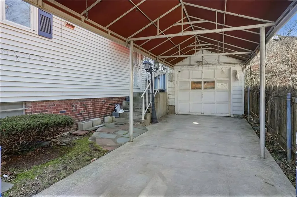 66 Edgehill Road Providence RI 02906
