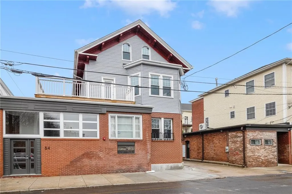 54 Sutton Street Providence RI 02903