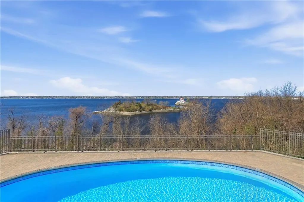 43 Bullocks Point Avenue East Providence RI 02915
