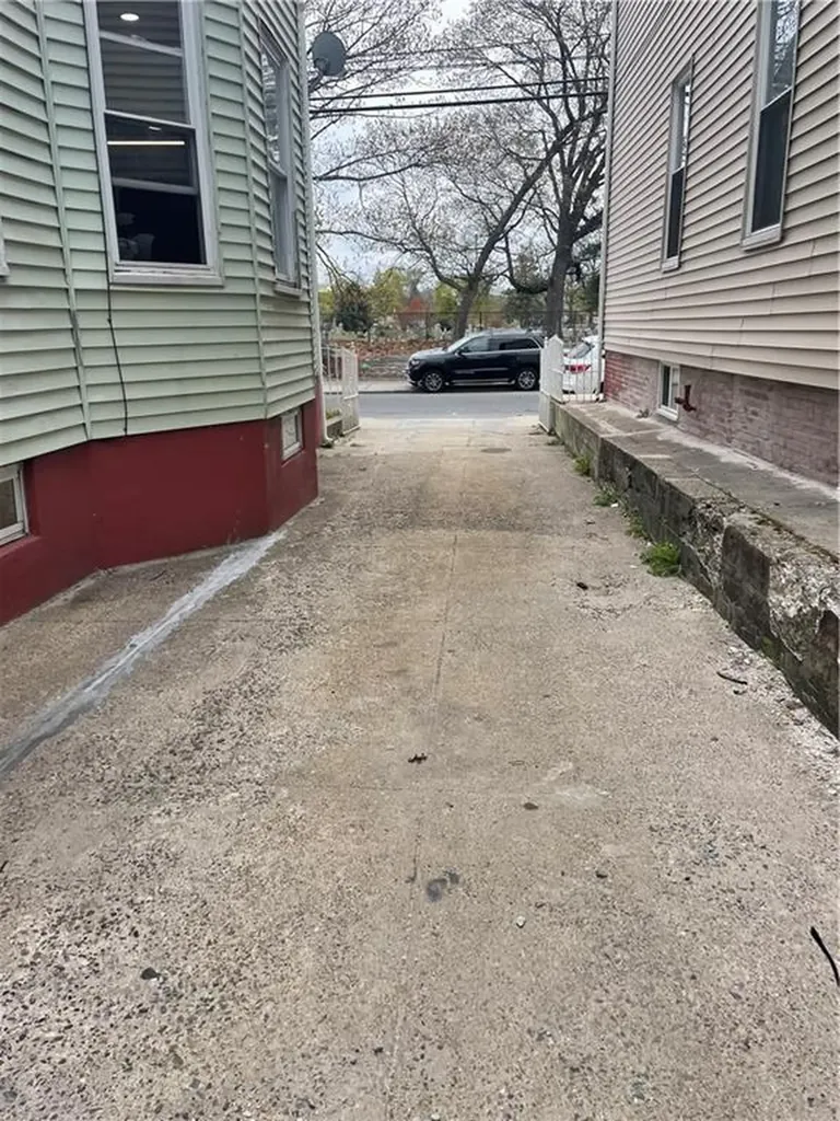 499 Potters Avenue Providence RI 02907