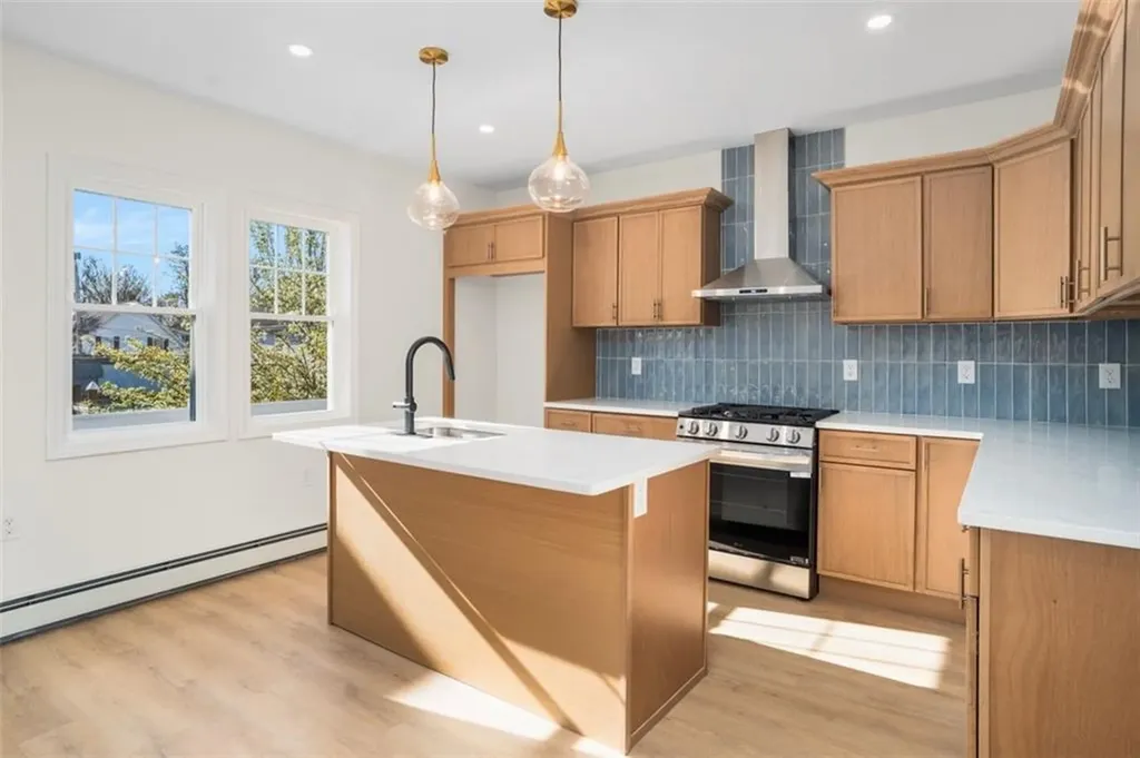 263 Warren Avenue East Providence RI 02914