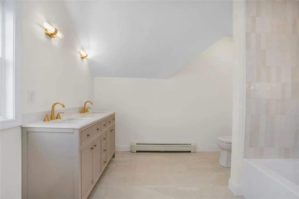 263 Warren Avenue East Providence RI 02914