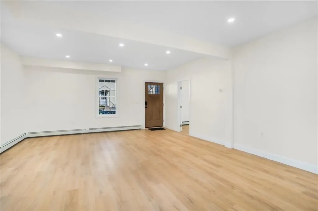 263 Warren Avenue East Providence RI 02914