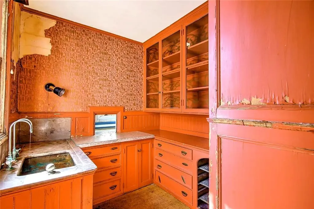 63 Orchard Avenue Providence RI 02906