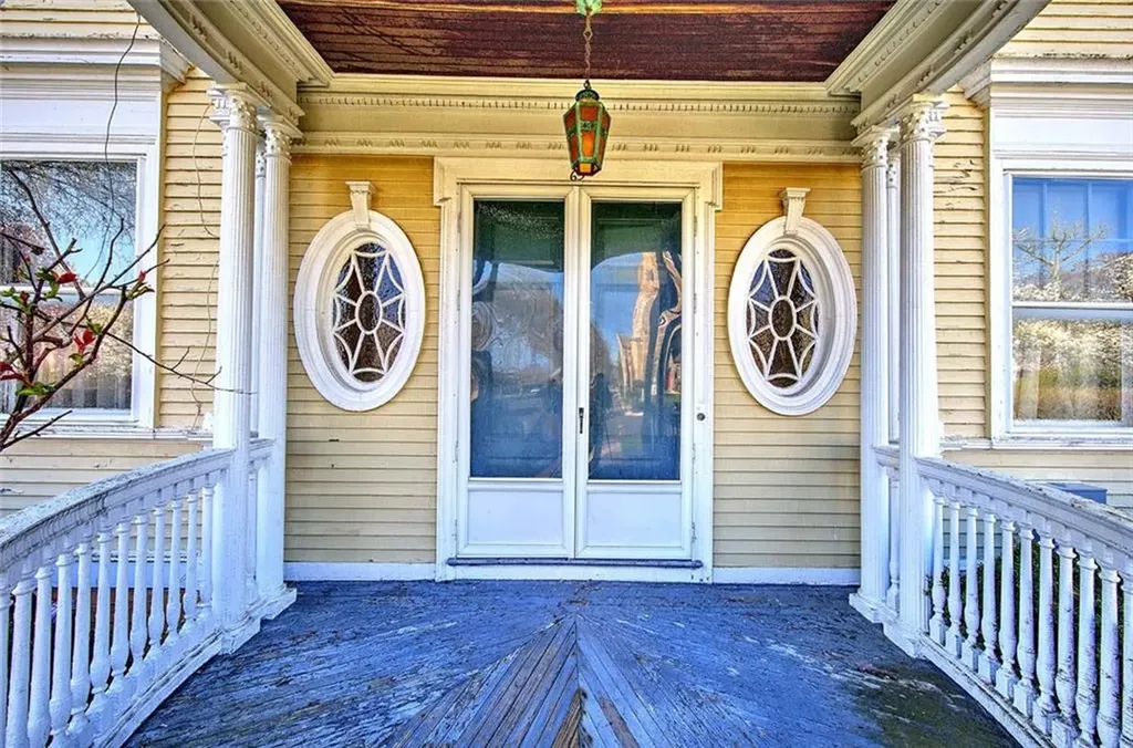 63 Orchard Avenue Providence RI 02906
