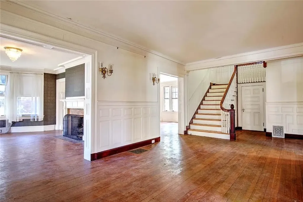 63 Orchard Avenue Providence RI 02906