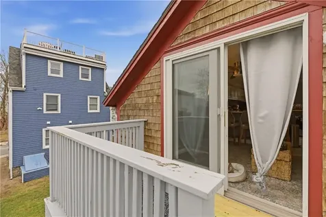 9 Bacheller Street Newport RI 02840