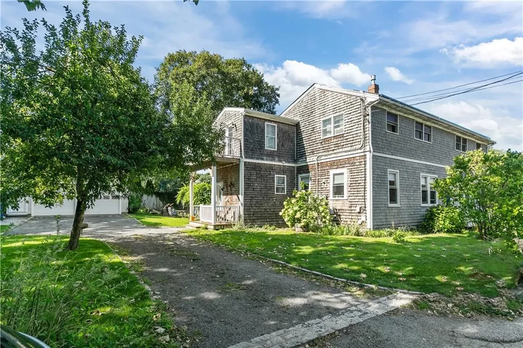 8 Johnson Court Newport RI 02840