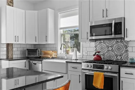 8 Johnson Court Newport RI 02840