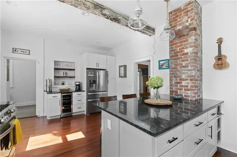 8 Johnson Court Newport RI 02840