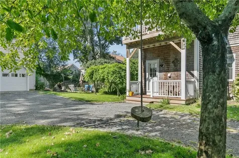 8 Johnson Court Newport RI 02840