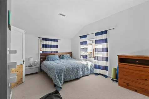 8 Johnson Court Newport RI 02840