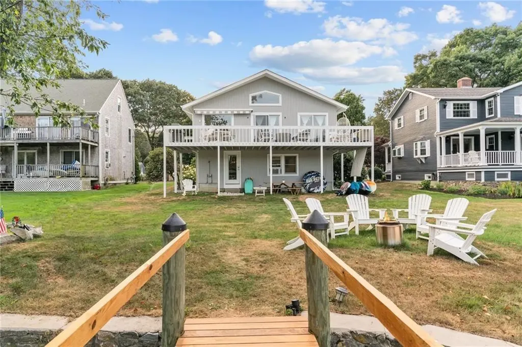 93 Riverside Drive South Kingstown RI 02879