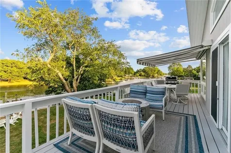 93 Riverside Drive South Kingstown RI 02879
