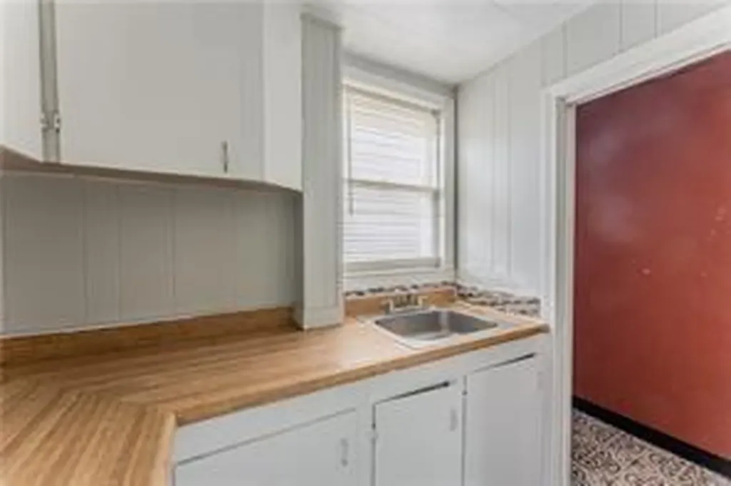 190 192 Manton Avenue Providence RI 02909