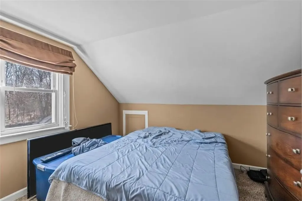 19 Annette Avenue Pawtucket RI 02861