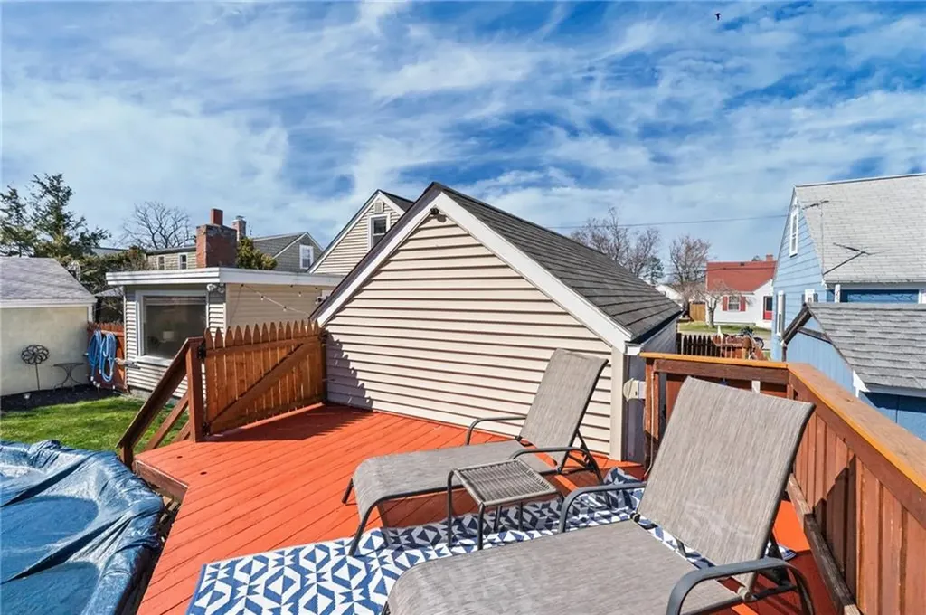 19 Annette Avenue Pawtucket RI 02861