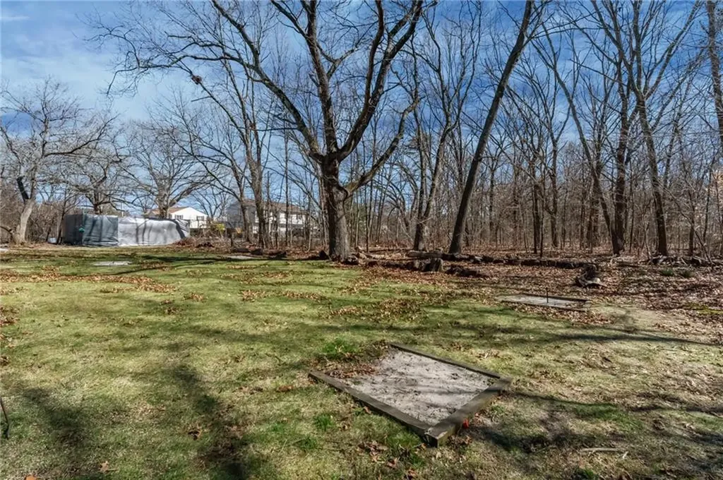 19 Annette Avenue Pawtucket RI 02861