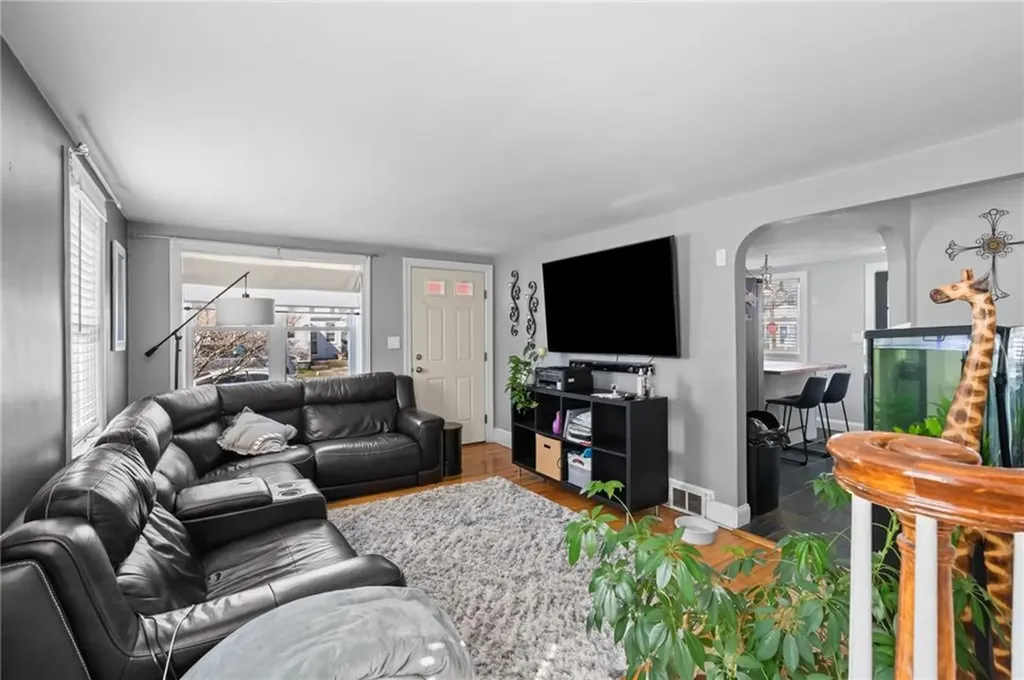 19 Annette Avenue Pawtucket RI 02861