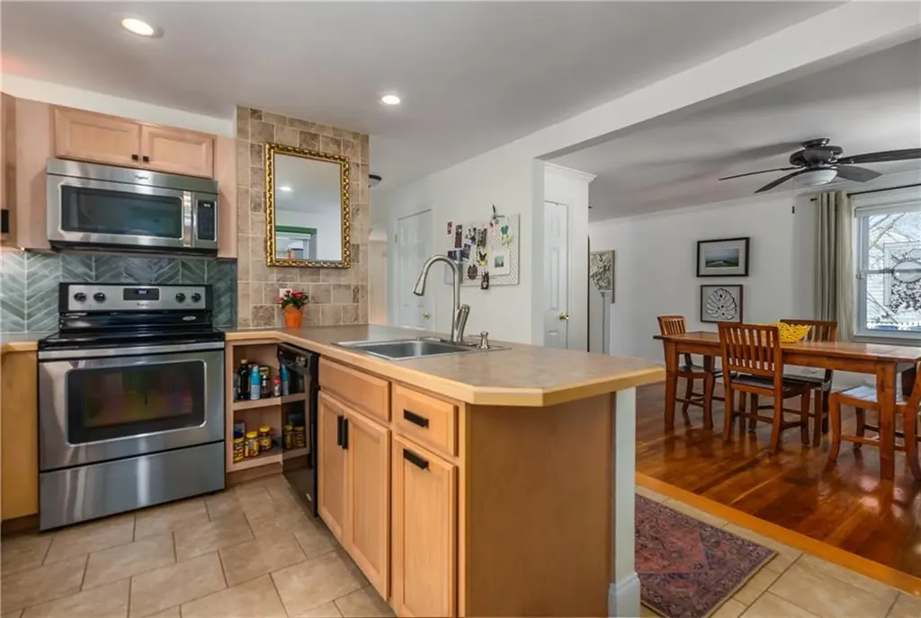 99 Dryden Boulevard Warwick RI 02888