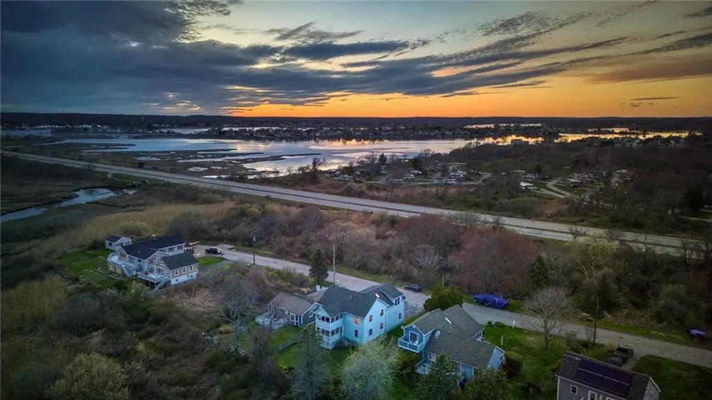 110 Houston Avenue Narragansett RI 02882