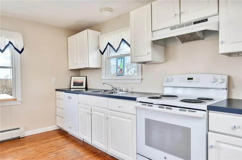 110 Houston Avenue Narragansett RI 02882
