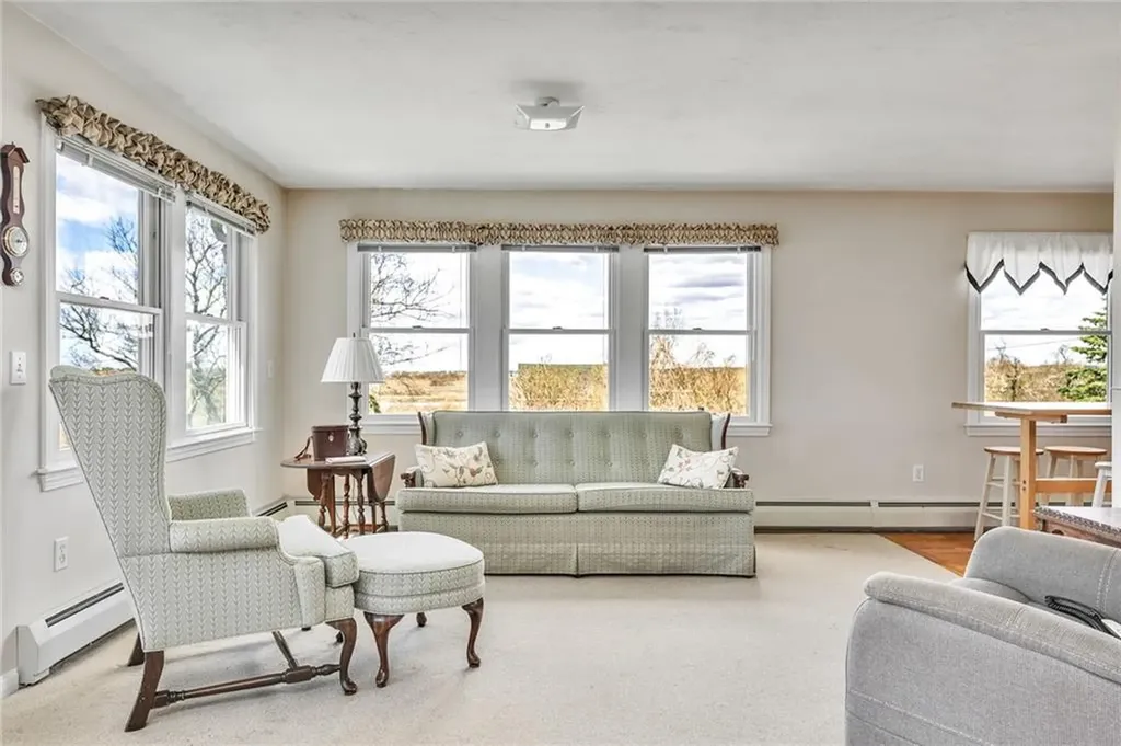 110 Houston Avenue Narragansett RI 02882