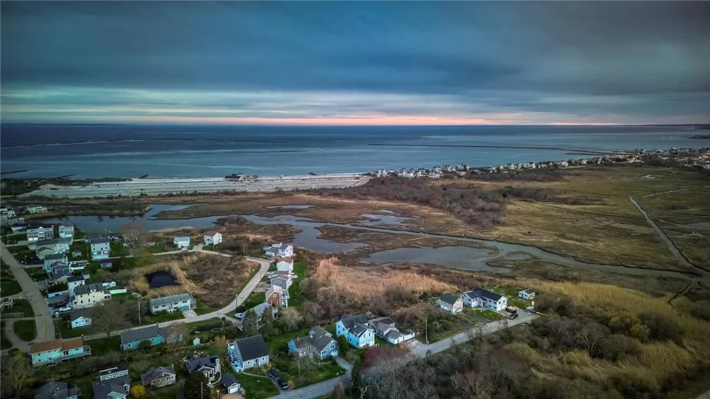 110 Houston Avenue Narragansett RI 02882