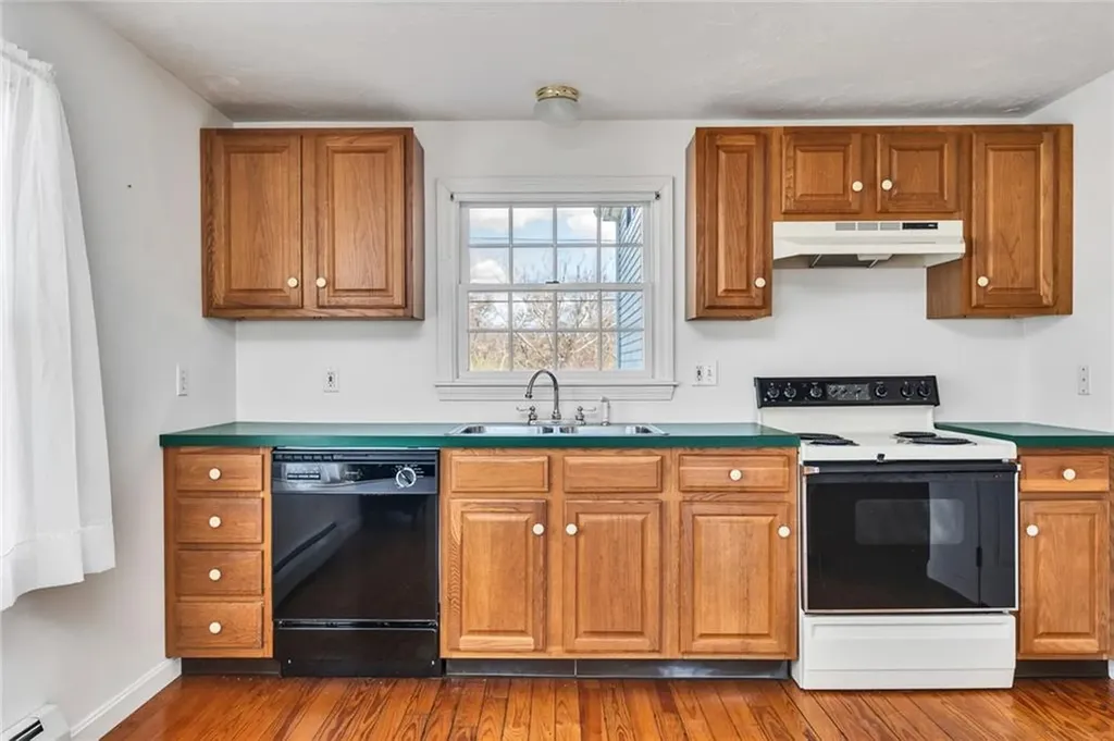 110 Houston Avenue Narragansett RI 02882
