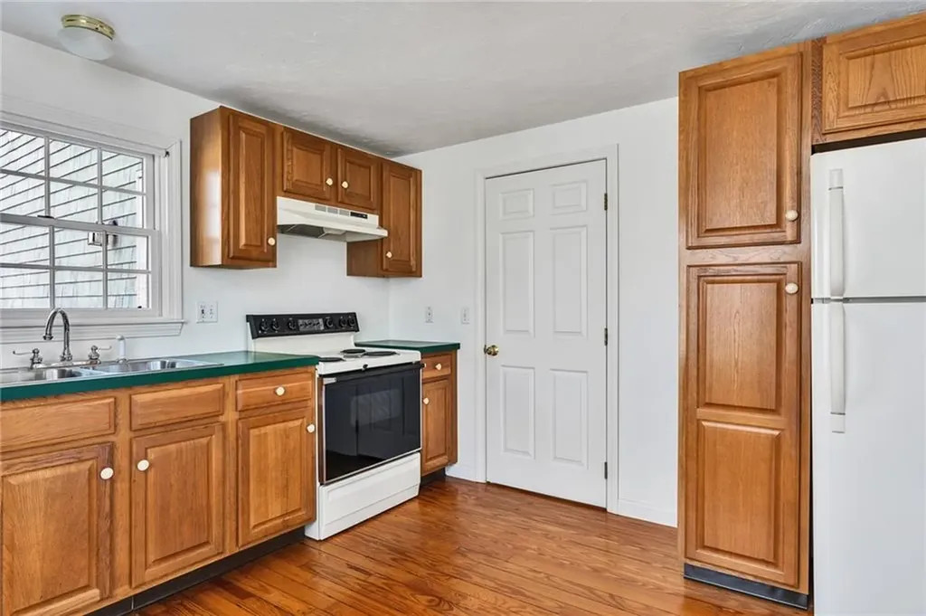 110 Houston Avenue Narragansett RI 02882