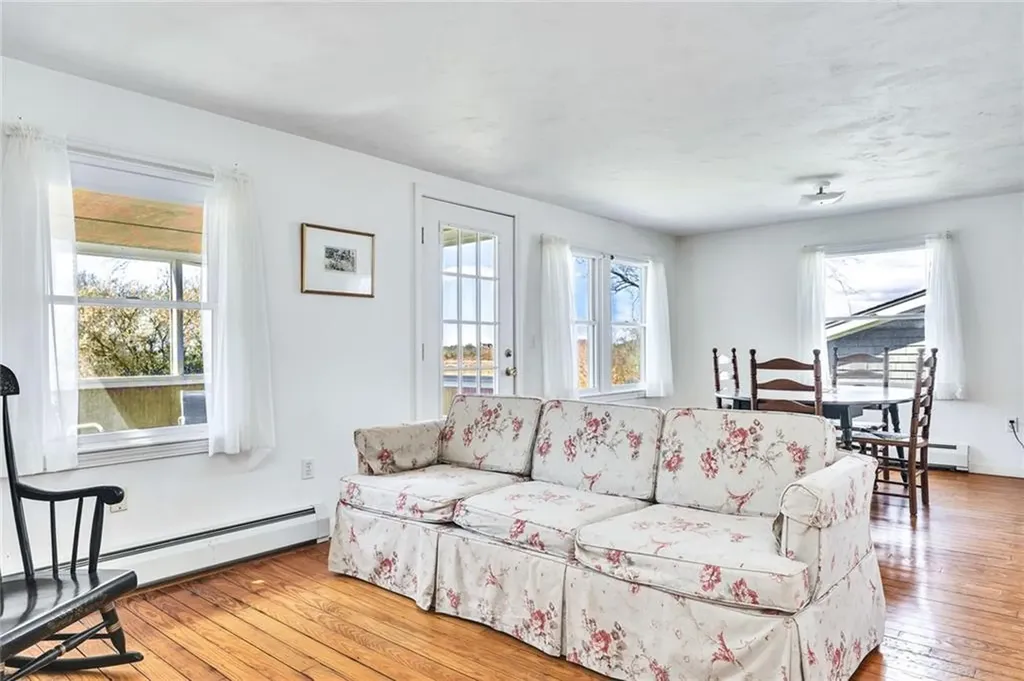 110 Houston Avenue Narragansett RI 02882