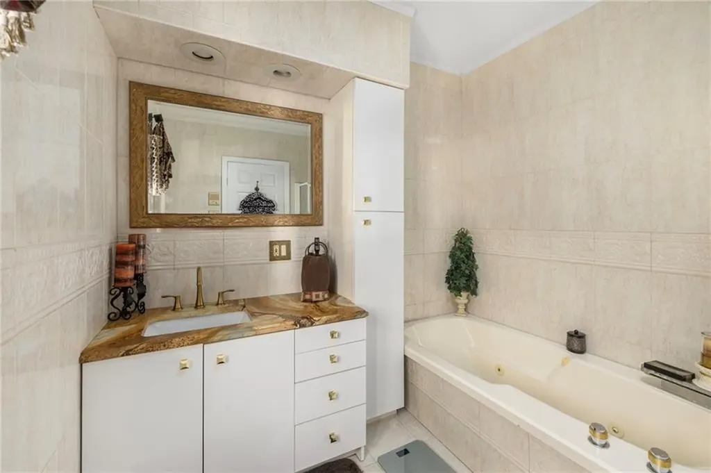 22 Brook View Drive Scituate RI 02831