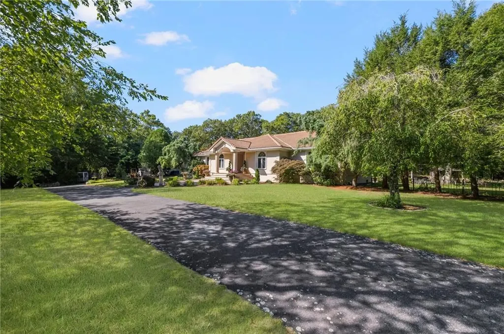 22 Brook View Drive Scituate RI 02831
