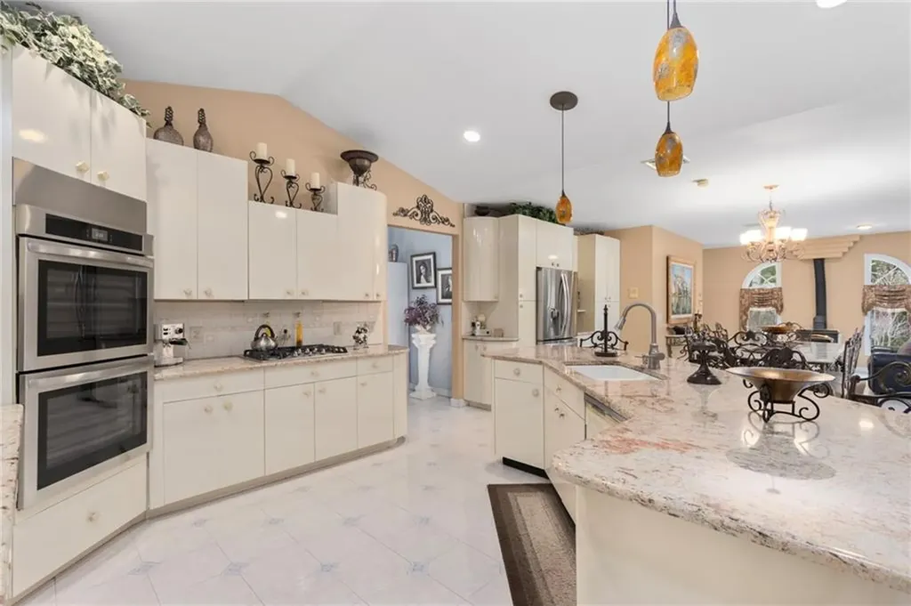 22 Brook View Drive Scituate RI 02831