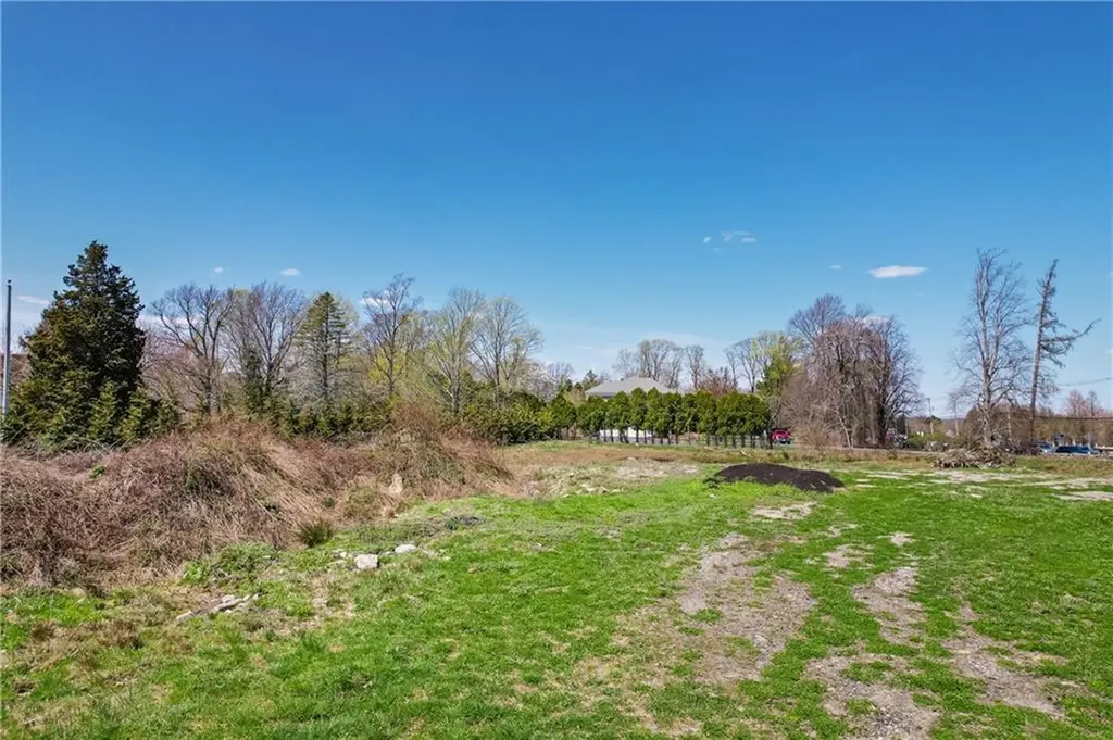 0 Ferry Road Bristol RI 02809